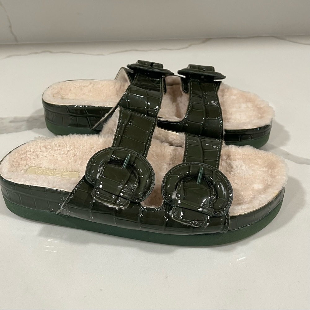 Vince‎ women's Glyn Shearling-Lined Croc-embossed sandals size 8 green leather